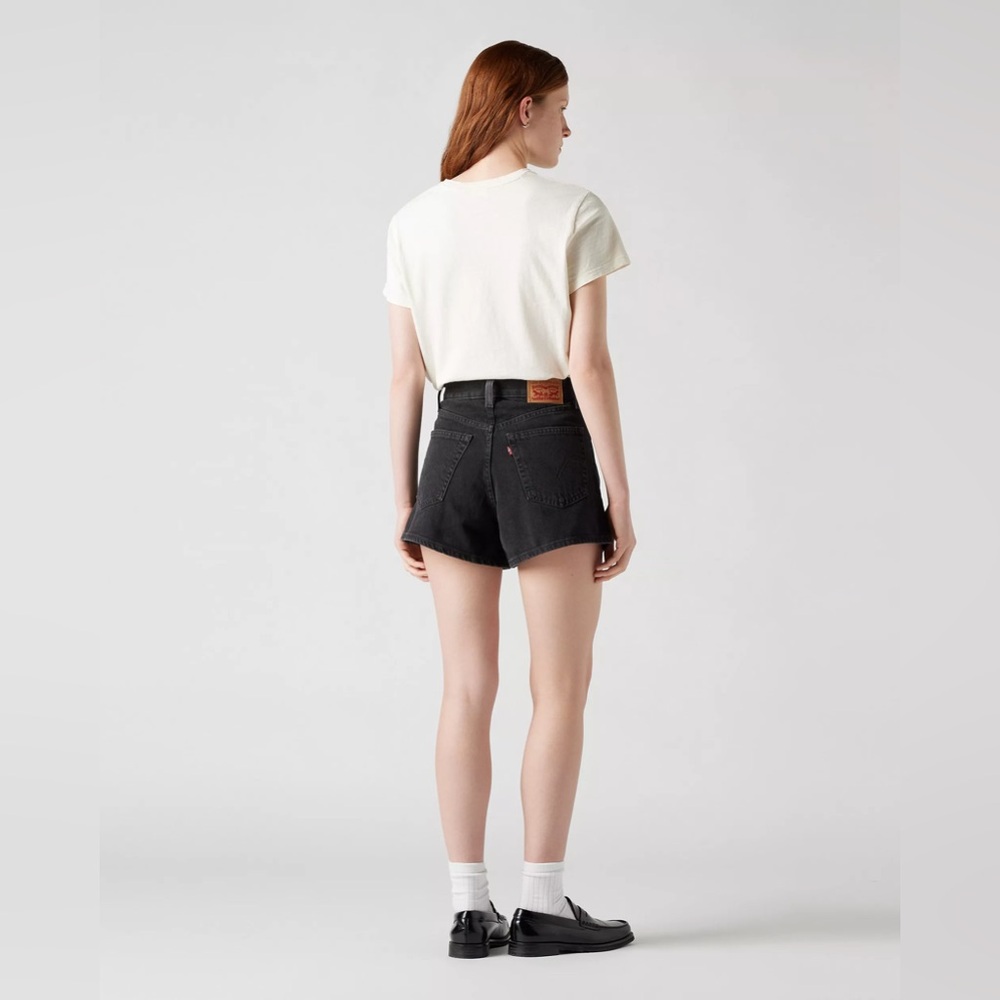 NWT Levi’s High Waisted Mom Women’s Shorts Black 32 - Picture 3 of 10